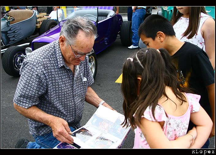 IMAGE: http://i302.photobucket.com/albums/nn100/velmaxcreeper/Picture-072.jpg