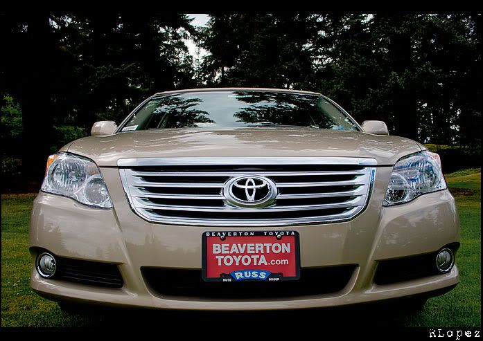 IMAGE: http://i302.photobucket.com/albums/nn100/velmaxcreeper/Toyota%20Avalon/IMG_3762.jpg