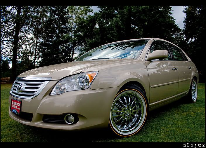 IMAGE: http://i302.photobucket.com/albums/nn100/velmaxcreeper/Toyota%20Avalon/IMG_3769.jpg