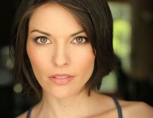 alana de la garza. 12:40 am - Alana de la Garza