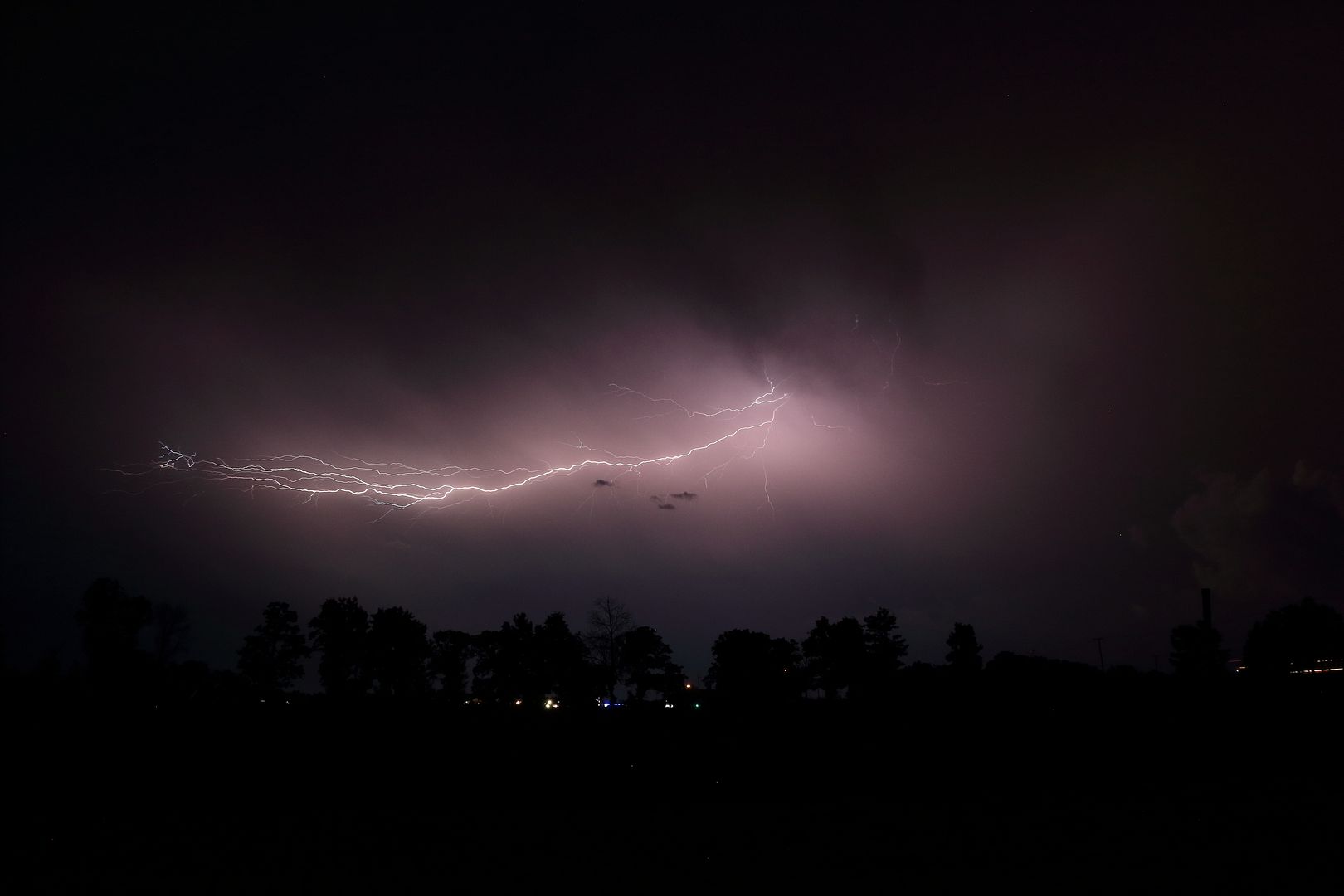 IMAGE: http://i302.photobucket.com/albums/nn84/kezug/Lightning/IMG_6781_01a_zpsivasmdab.jpg