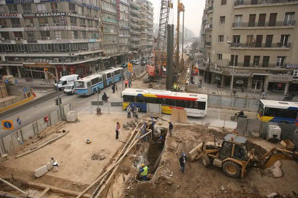 http://i302.photobucket.com/albums/nn91/expatriotbarcelona/Thessalonique/metro%20thessa/Travauxruethessa.jpg