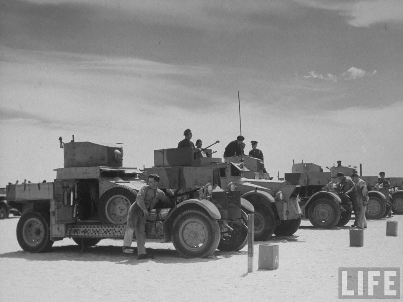 brit-AC-desert-1940-2.jpg