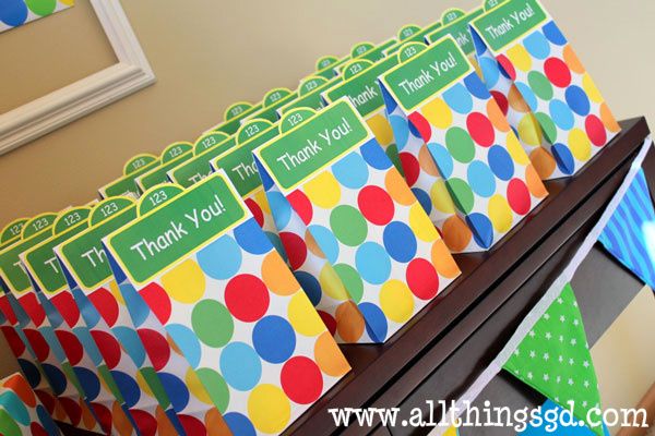 Free Sesame Street Birthday Party Printables | www.allthingsgd.com