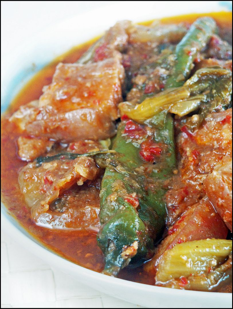 KitchenTigress: Babi Masak Assam