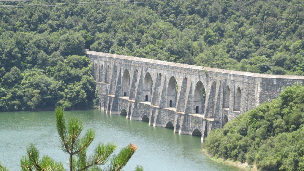 Maglova Aqueduct / Kemerburgaz - Eyup photo maglova_aqueduct102.jpg