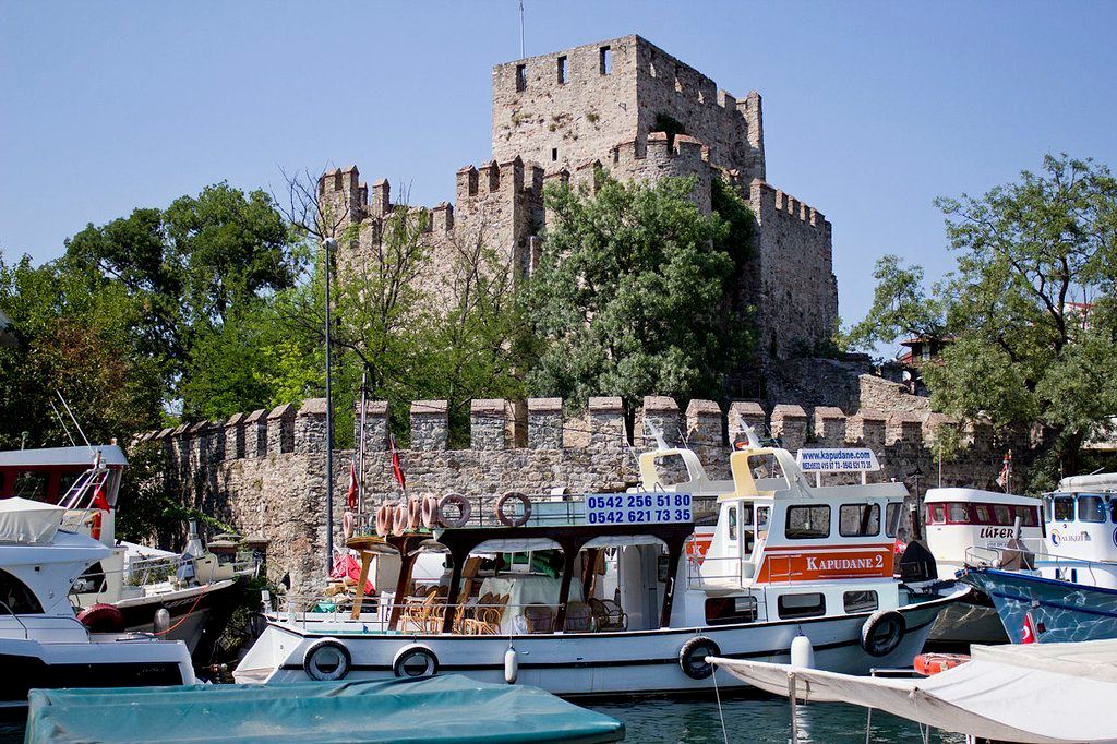 Anadoluhisarı Fortress / Beykoz photo anadolu_fortress124.jpg