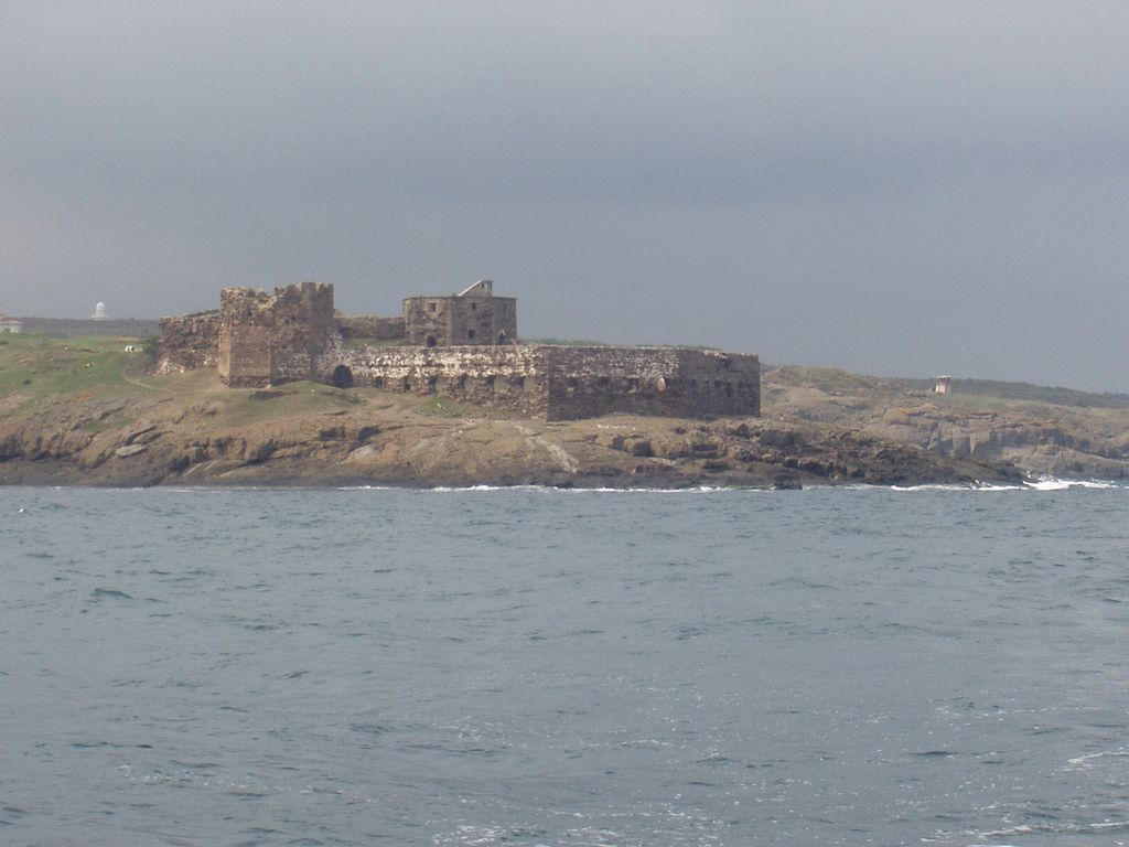 Garipce Genoese Castle / Sariyer photo garipce_castle107.jpg