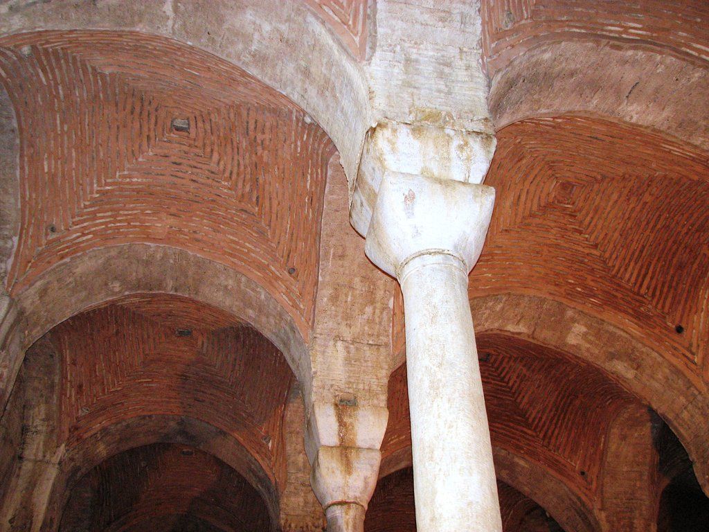Zeyrek Cistern / Fatih photo zeyrek_cistern103.jpg