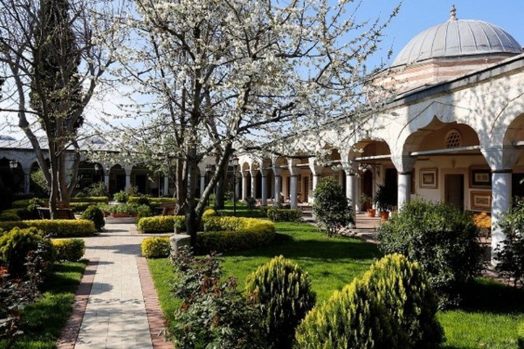 Nurbanu Validei Atik Sultan Madrasa / Uskudar photo nurbanu_madrasa103.jpg